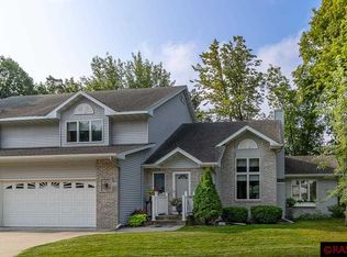 1540 Pleasant View Dr APT 402, North Mankato, MN 56003