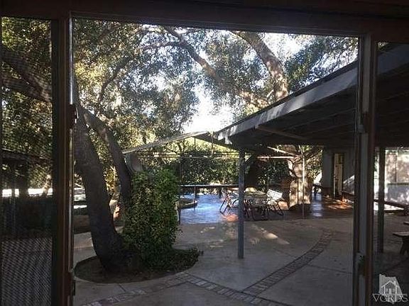 5th image of 1071 S La Luna Ave