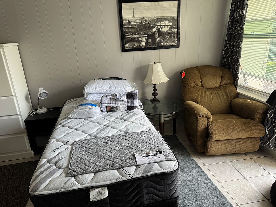 1st image of 475 SW Blvd N #5A