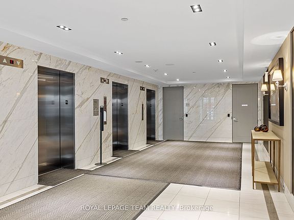 5th image of 111 Champagne Ave S #1506