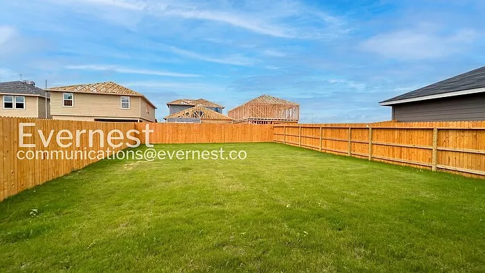 16043 Mahogany Way — Photo 18