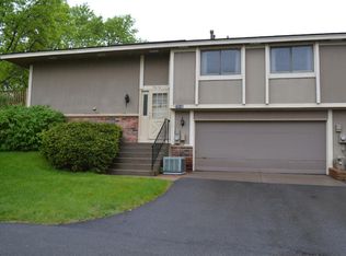 7616 Zinnia Way N, Maple Grove, MN 55311