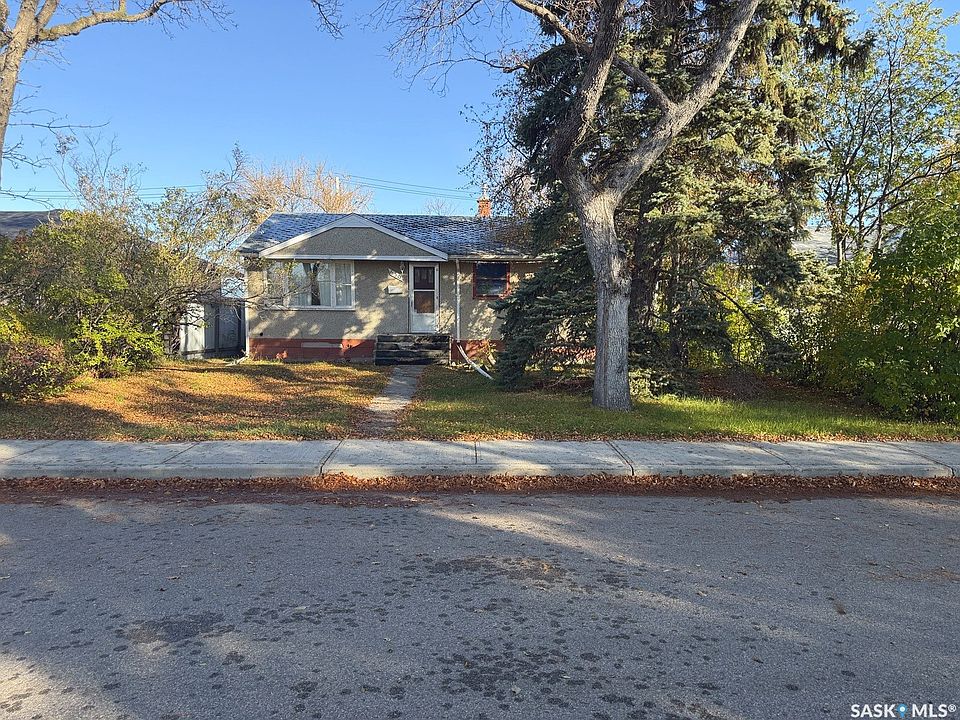 1st image of 630 ABERDEEN Crescent