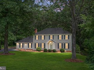 15 Tally Ho Dr, Fredericksburg, VA 22405