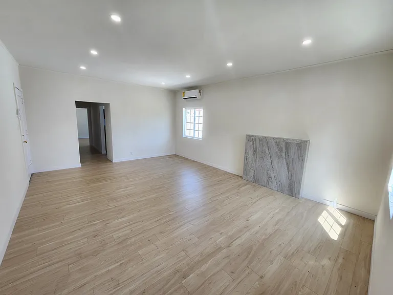 737 N Ridgewood Pl #1/2 — Photo 27