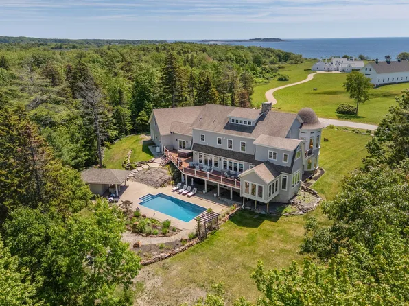 4 Cole Farm Drive, Scarborough, ME 04074