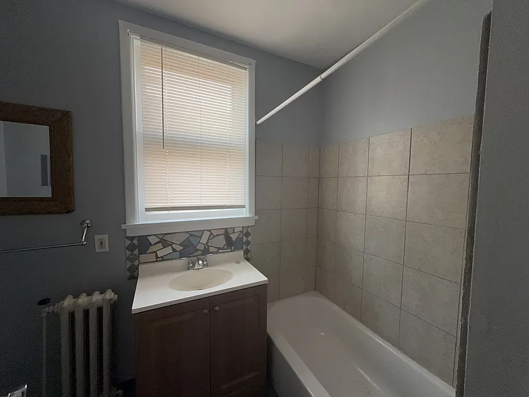 205 Lake Ave #4 — Photo 3