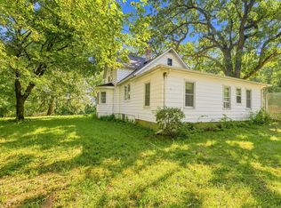 39132 N Mound Ave, Spring Grove, IL 60081