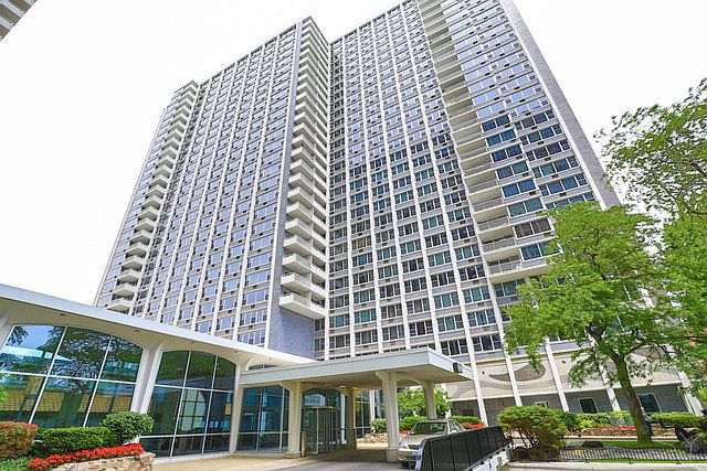 1st image of 4250 N Marine Dr APT 1403