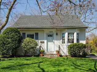 129 Wilson Rd, Valley Stream, NY 11581