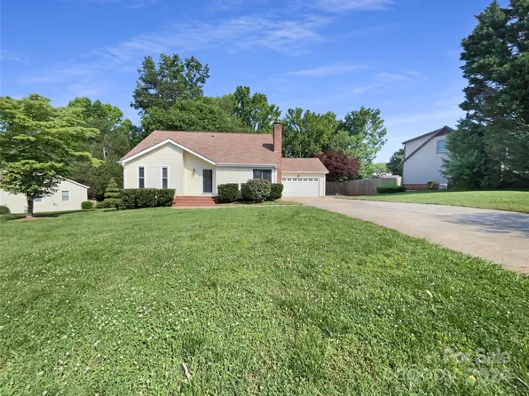 1717 Windyrush Ln, Gastonia, NC 28054