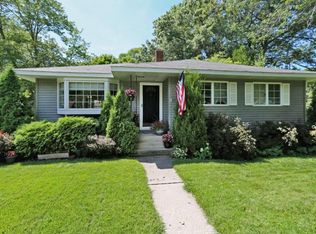 213 Douglas Ct, Spring Lake, MI 49456