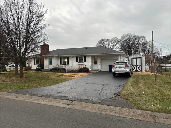 99 Newfield Dr, Rochester, NY 14616
