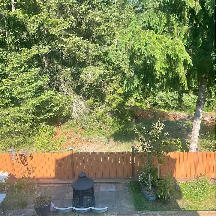 2nd image of 1362 Burnside Pl