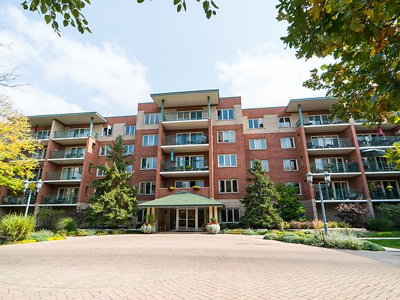 2nd image of 3850 W Bryn Mawr Ave APT 307