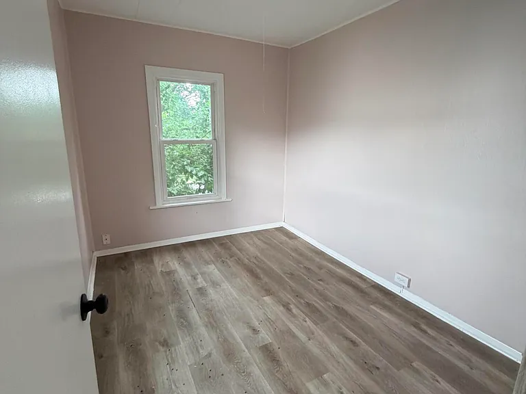 371 Park Ave #2 — Photo 6