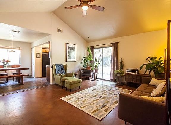 4th image of 5253 Meadow Creek Dr
