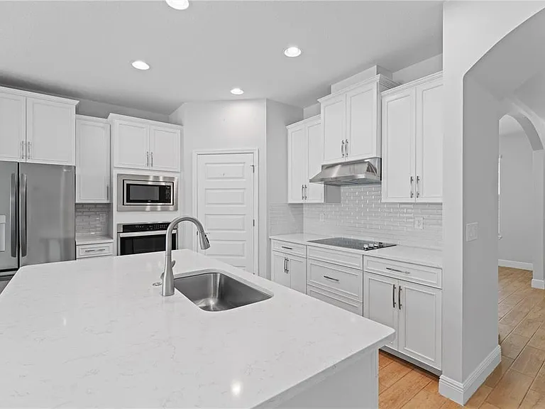 15537 Mango Isle St — Photo 30