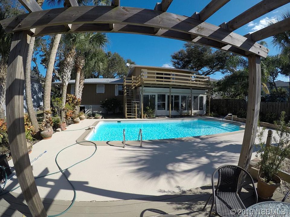 1st image of 4442 Saxon Dr