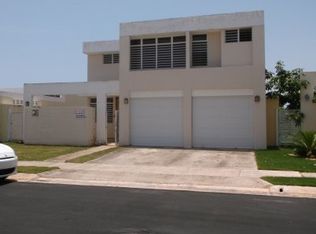54 Calle Un, Vega Alta, PR 00692