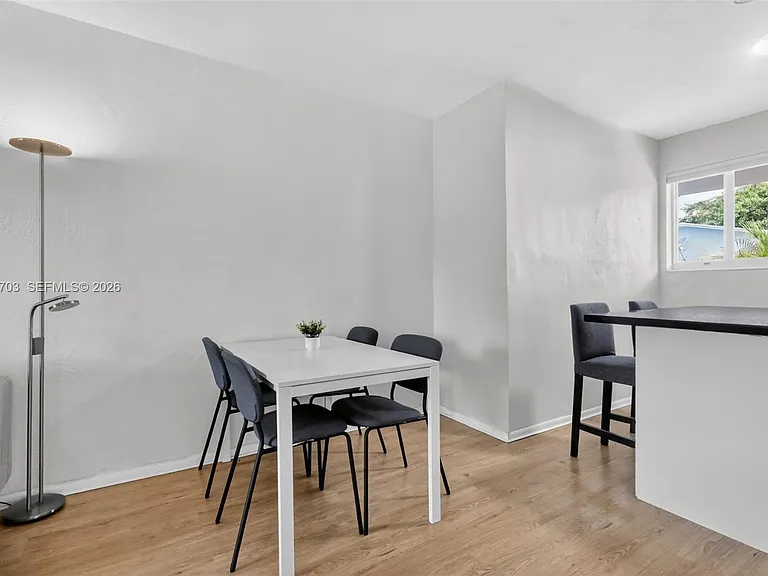 1003 NE 110th St #1003 — Photo 5