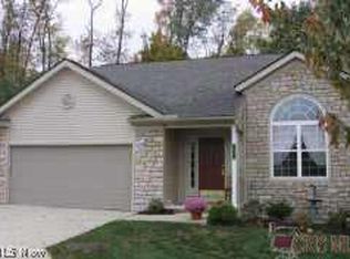 384 Woodcrest Dr, Macedonia, OH 44056