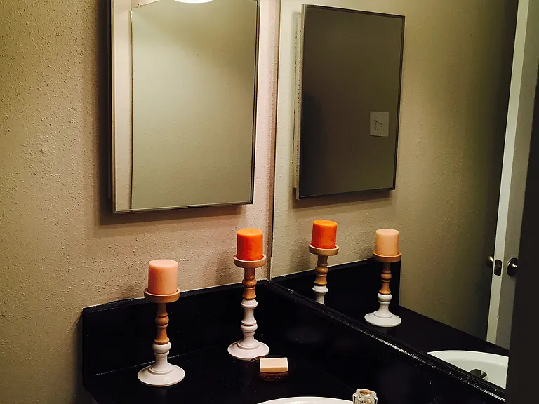 Brittany Place Apartments — Photo 8