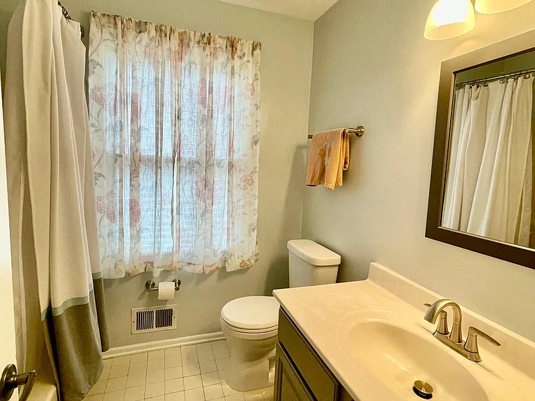 16 Jenny Ln — Photo 27