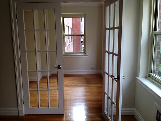 Rented by Stonehenge NYC LLC | media 19