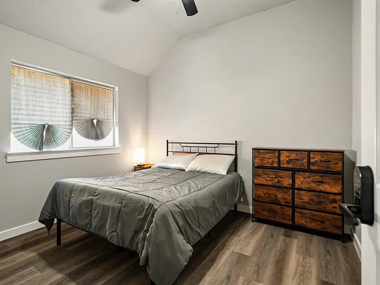 Gardenia Dr — Photo 8