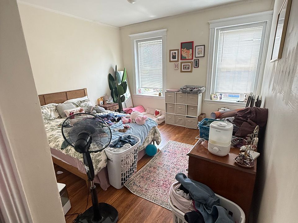 1st image of 193 Strathmore Rd APT 4