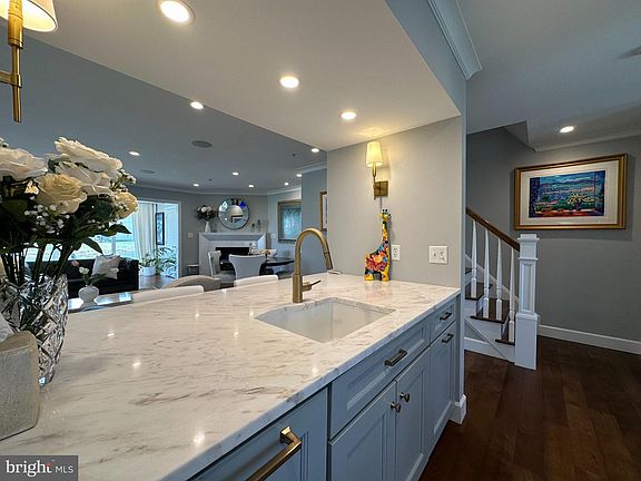 2nd image of 29A Queen Mary Ct