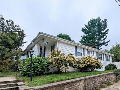 4 Mallove Drive, New London, CT, 06320