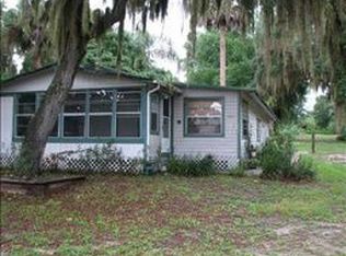 360 Lake Geneva Rd, Geneva, FL 32732