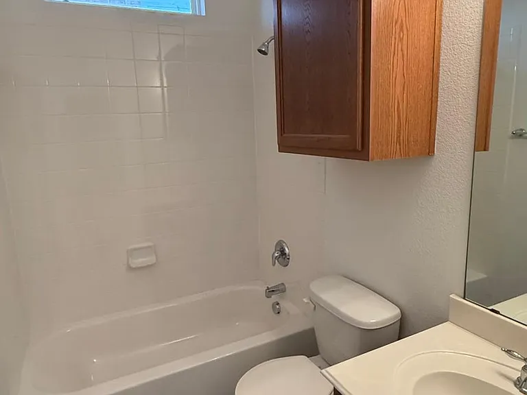 300 Bentson Dr — Photo 10