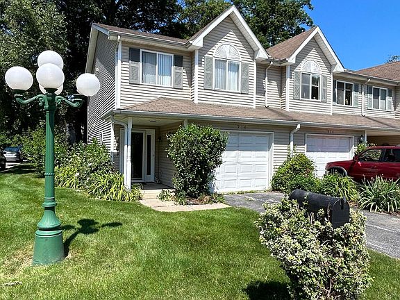 2nd image of 916 Beacon Dr