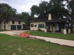 1715 E 1st Ave, Mount Dora, FL 32757