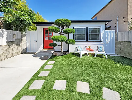 12714 Short Ave Photo 1