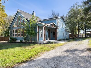 364 Twin Creek Dr, Azle, TX 76020