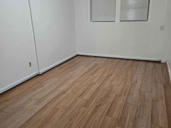 3rd image of 670 E 95th St