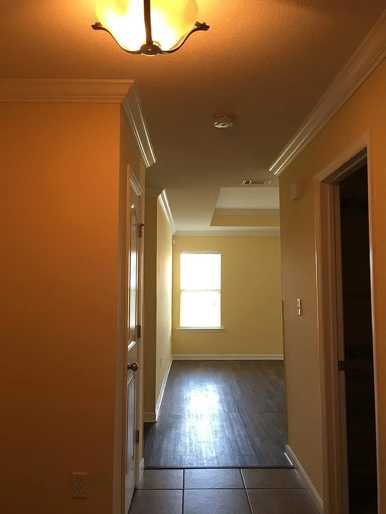 3 Bedroom in the Branch Point Subdivision — Photo 2