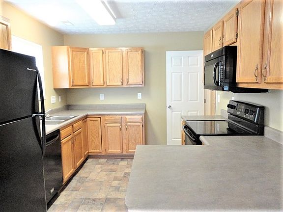 4th image of 431 Sherman Dr