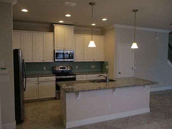 4th image of 45 Mayo Ct