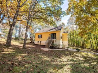 2201 Stargate Ln, Charlottesville, VA 22911