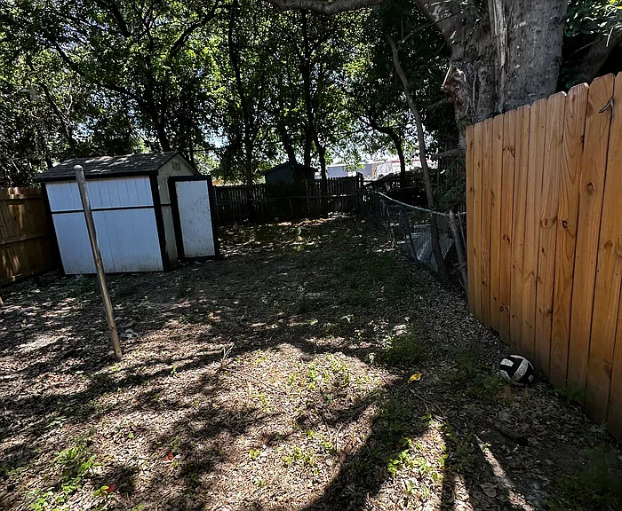 2463 Fort Worth St — Photo 4