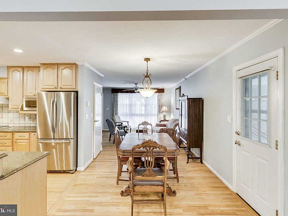5th image of 6102 Leewood Dr