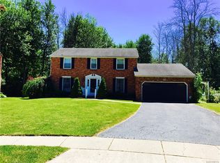 73 Drawbridge Ct, Getzville, NY 14068