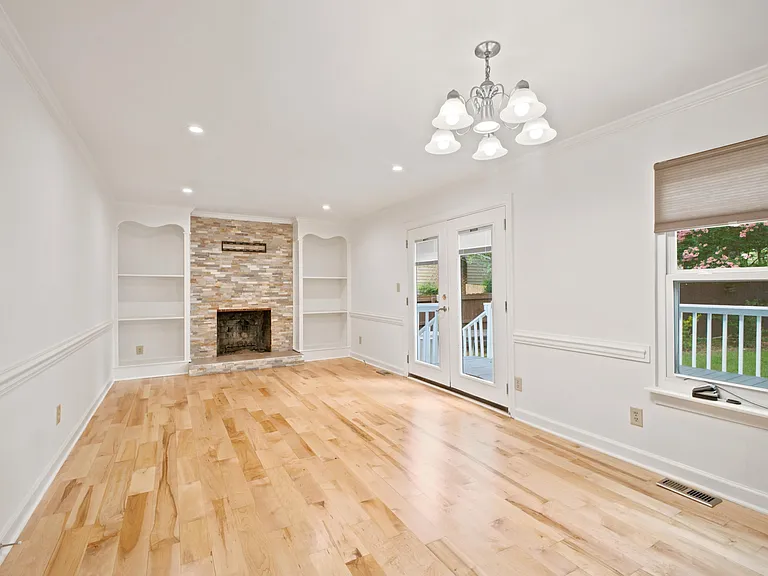 4300 Hickory Ridge Dr — Photo 18