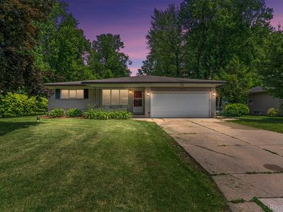 1304 Pickwick Pl, Flint, MI, 48507