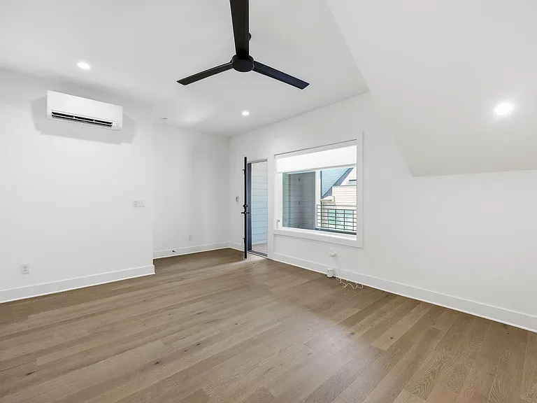 403 Chatham View Rd — Photo 32